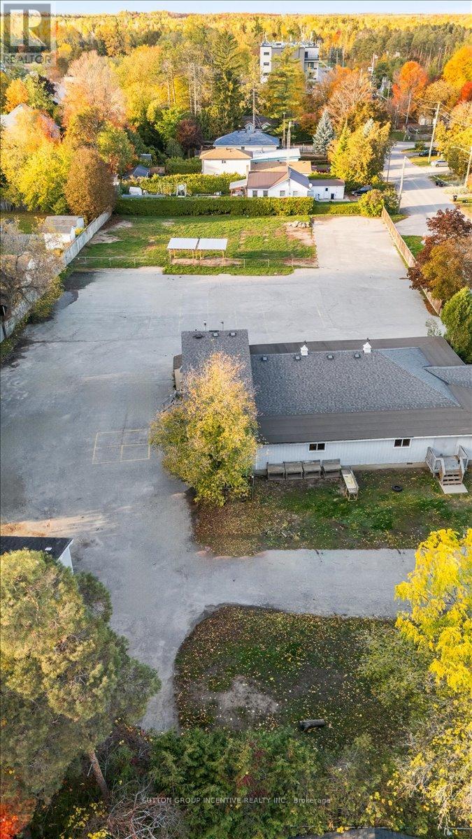 2044 25 Side Road, Innisfil (Alcona), Ontario  L9S 1Z2 - Photo 2 - N12470919