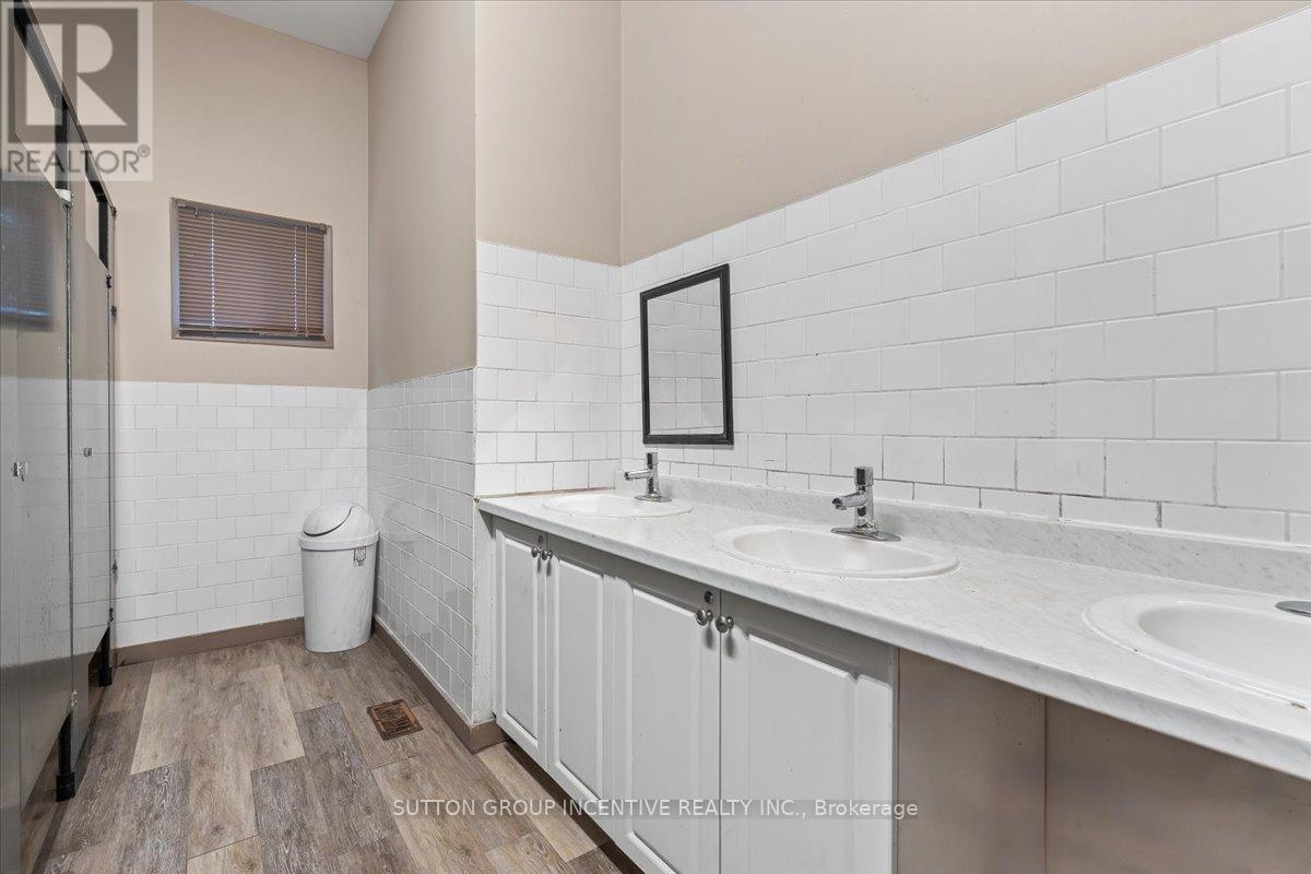 2044 25 Side Road, Innisfil (Alcona), Ontario  L9S 1Z2 - Photo 23 - N12470919