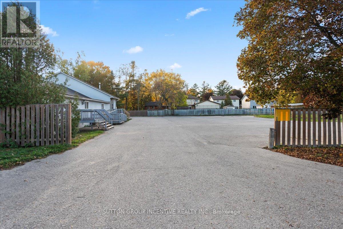 2044 25 Side Road, Innisfil (Alcona), Ontario  L9S 1Z2 - Photo 43 - N12470919