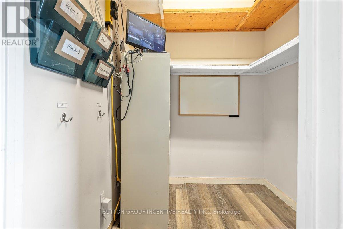 2044 25 Side Road, Innisfil (Alcona), Ontario  L9S 1Z2 - Photo 38 - N12470919