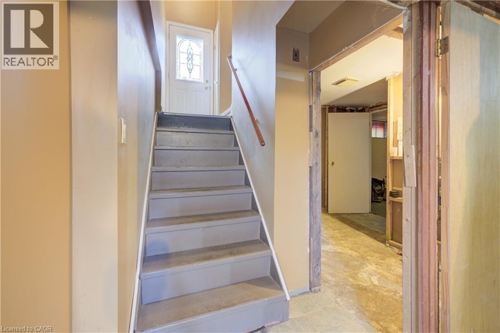 646 Iroquois Avenue, Ancaster, Ontario  L9G 3B4 - Photo 20 - 40781608