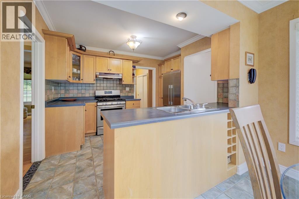 646 Iroquois Avenue, Ancaster, Ontario  L9G 3B4 - Photo 9 - 40781608