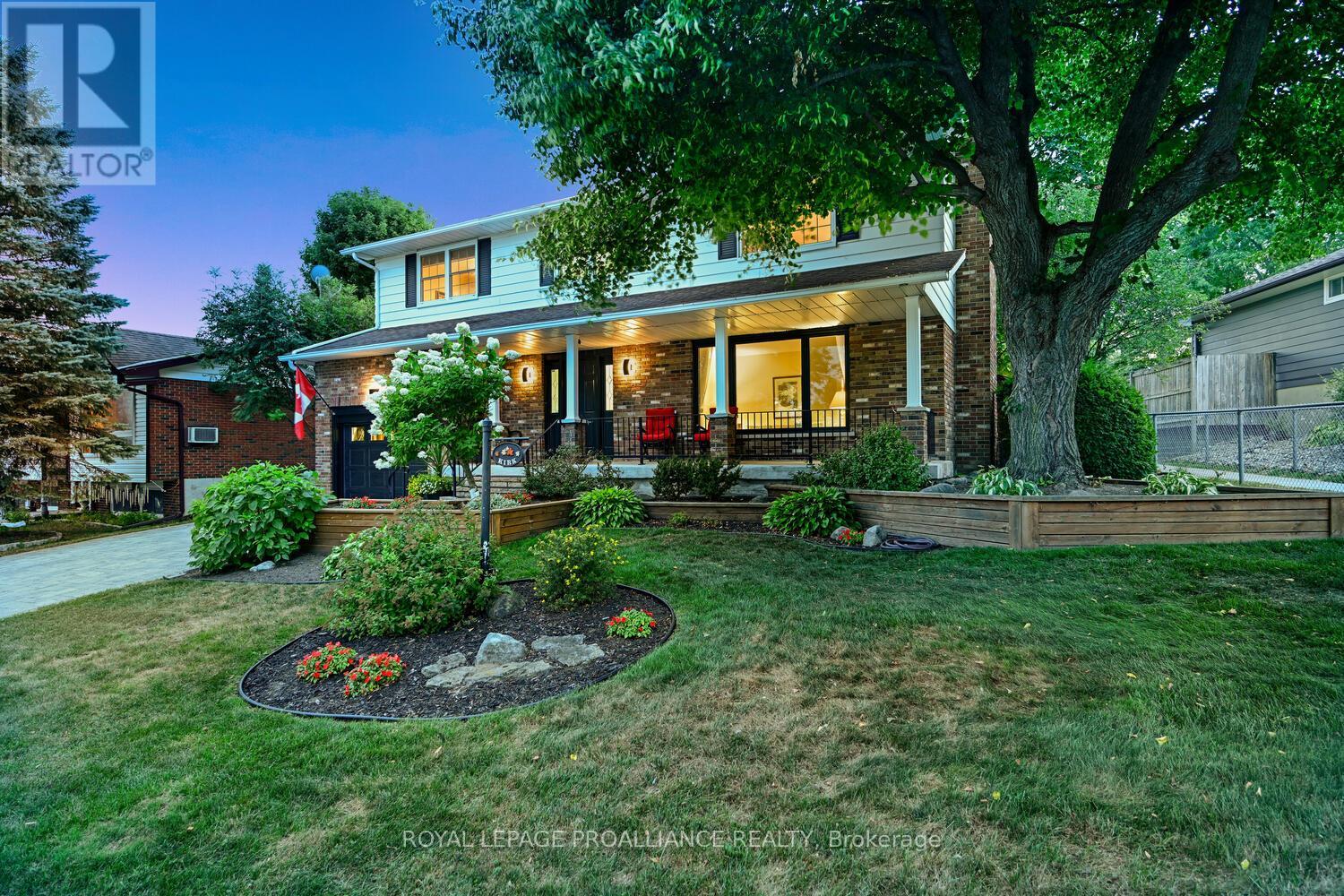 1346 Briarwood Drive, Brockville, Ontario  K6V 6E4 - Photo 1 - X12485479