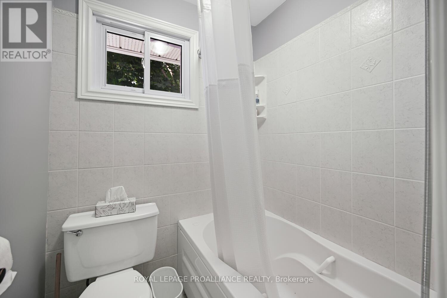 1346 Briarwood Drive, Brockville, Ontario  K6V 6E4 - Photo 27 - X12485479