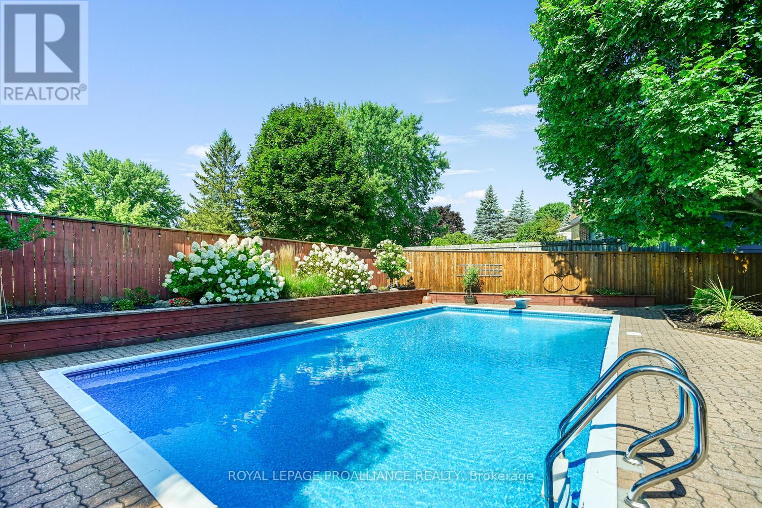 1346 Briarwood Drive, Brockville, Ontario  K6V 6E4 - Photo 33 - X12485479