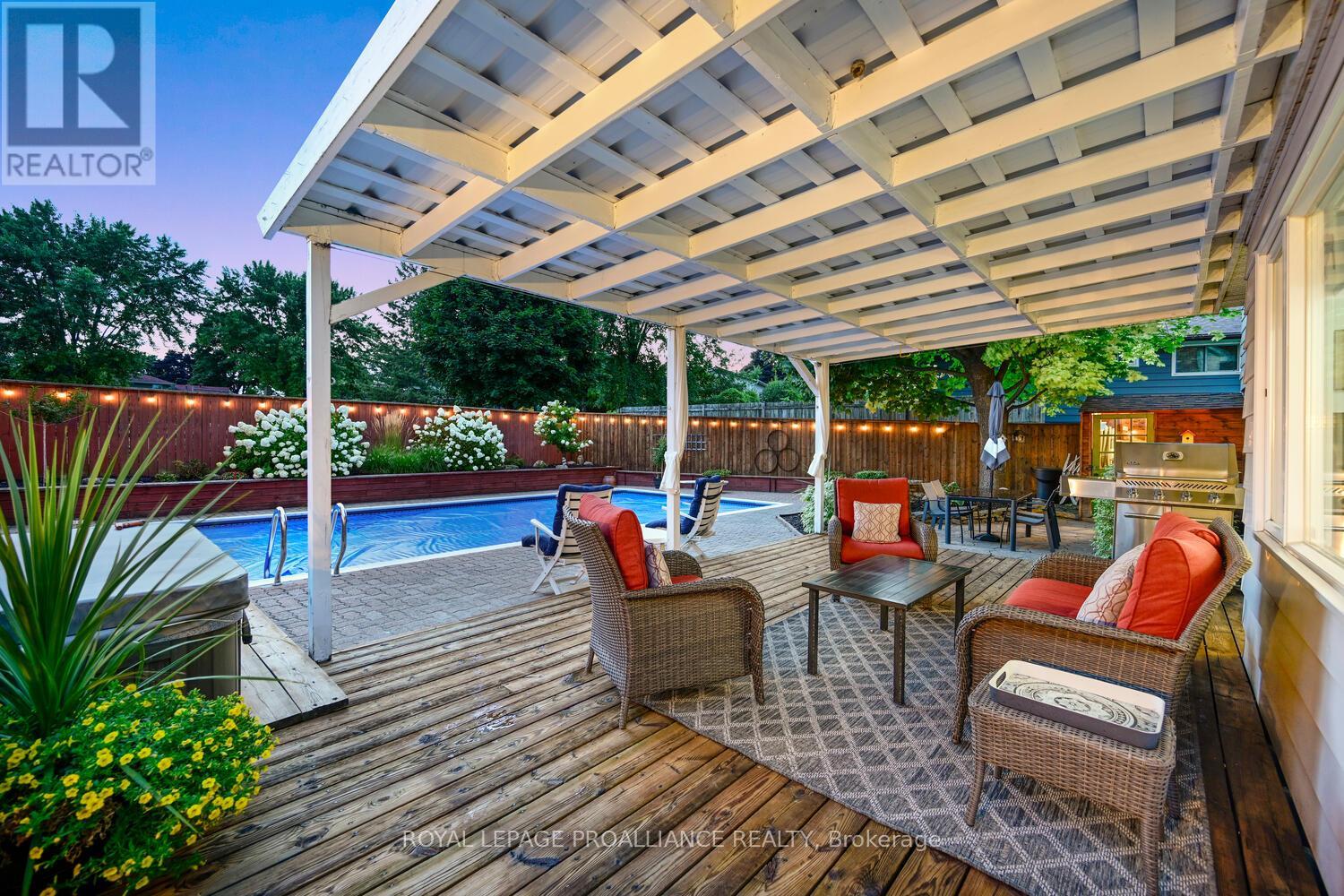 1346 Briarwood Drive, Brockville, Ontario  K6V 6E4 - Photo 34 - X12485479