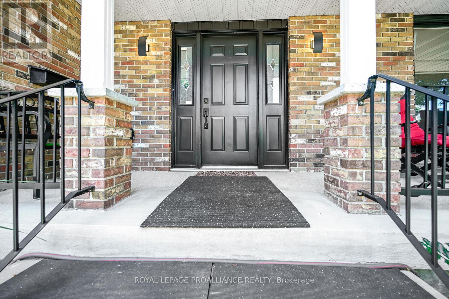 1346 Briarwood Drive, Brockville, Ontario  K6V 6E4 - Photo 4 - X12485479