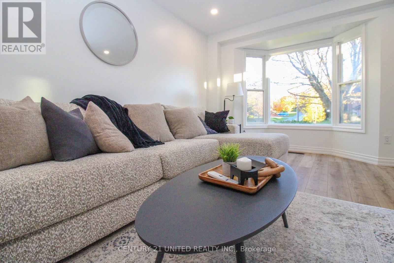 220 Ridgewood Road, Peterborough, Ontario K9J 8A3 - Photo 10 - X12485518