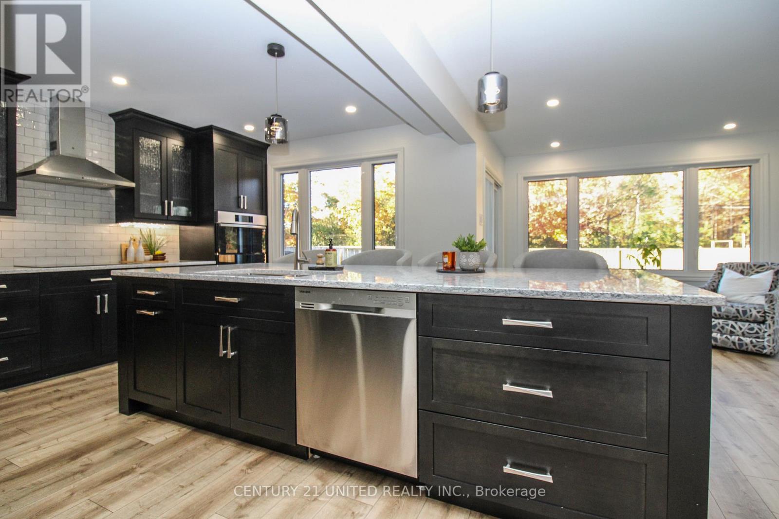 220 Ridgewood Road, Peterborough, Ontario K9J 8A3 - Photo 15 - X12485518