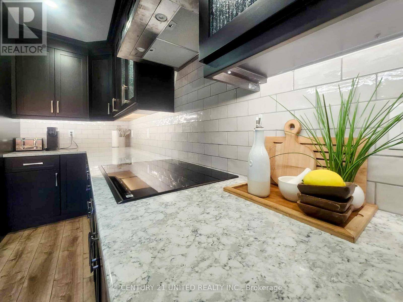 220 Ridgewood Road, Peterborough, Ontario K9J 8A3 - Photo 17 - X12485518