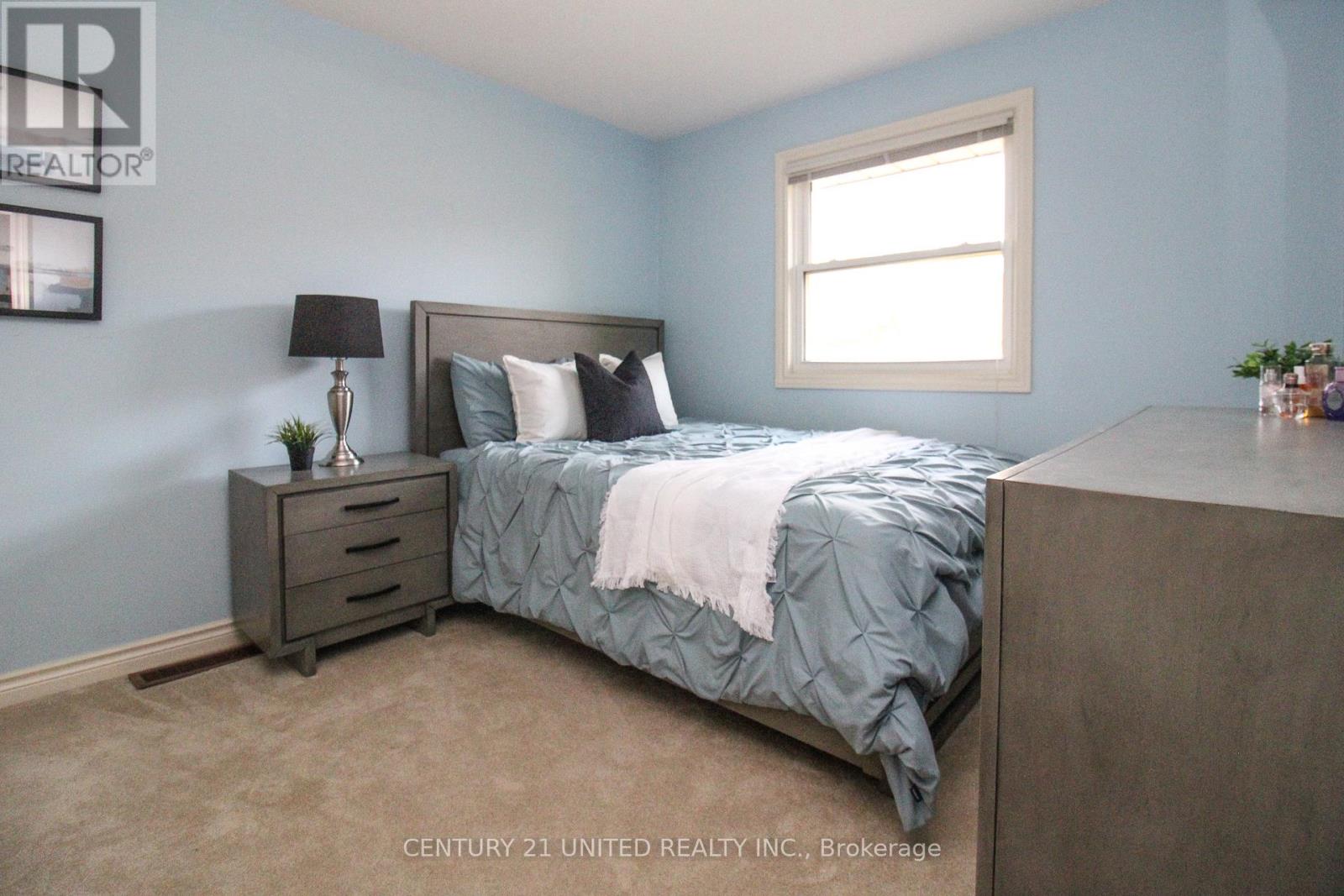 220 Ridgewood Road, Peterborough, Ontario K9J 8A3 - Photo 27 - X12485518