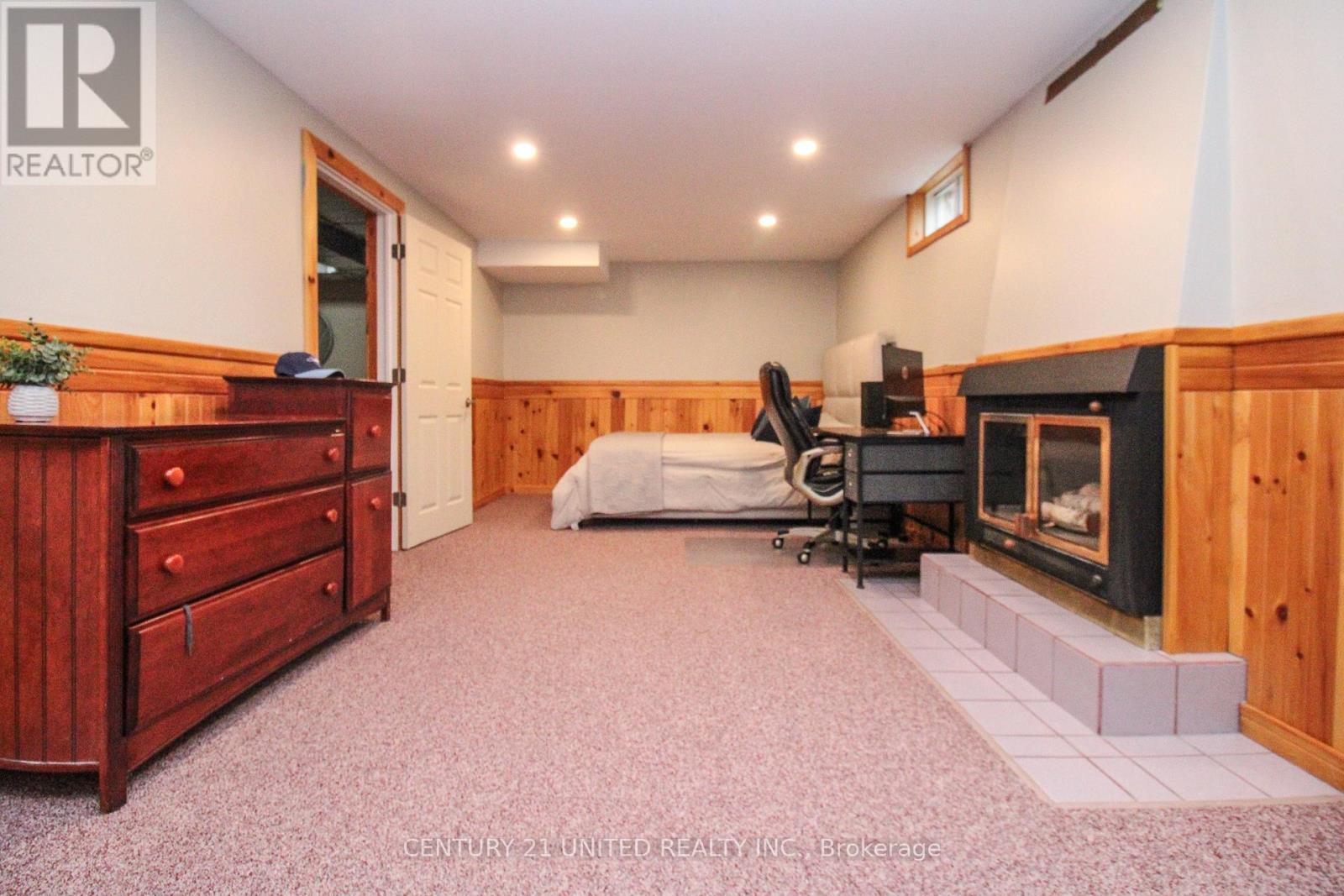 220 Ridgewood Road, Peterborough, Ontario K9J 8A3 - Photo 30 - X12485518