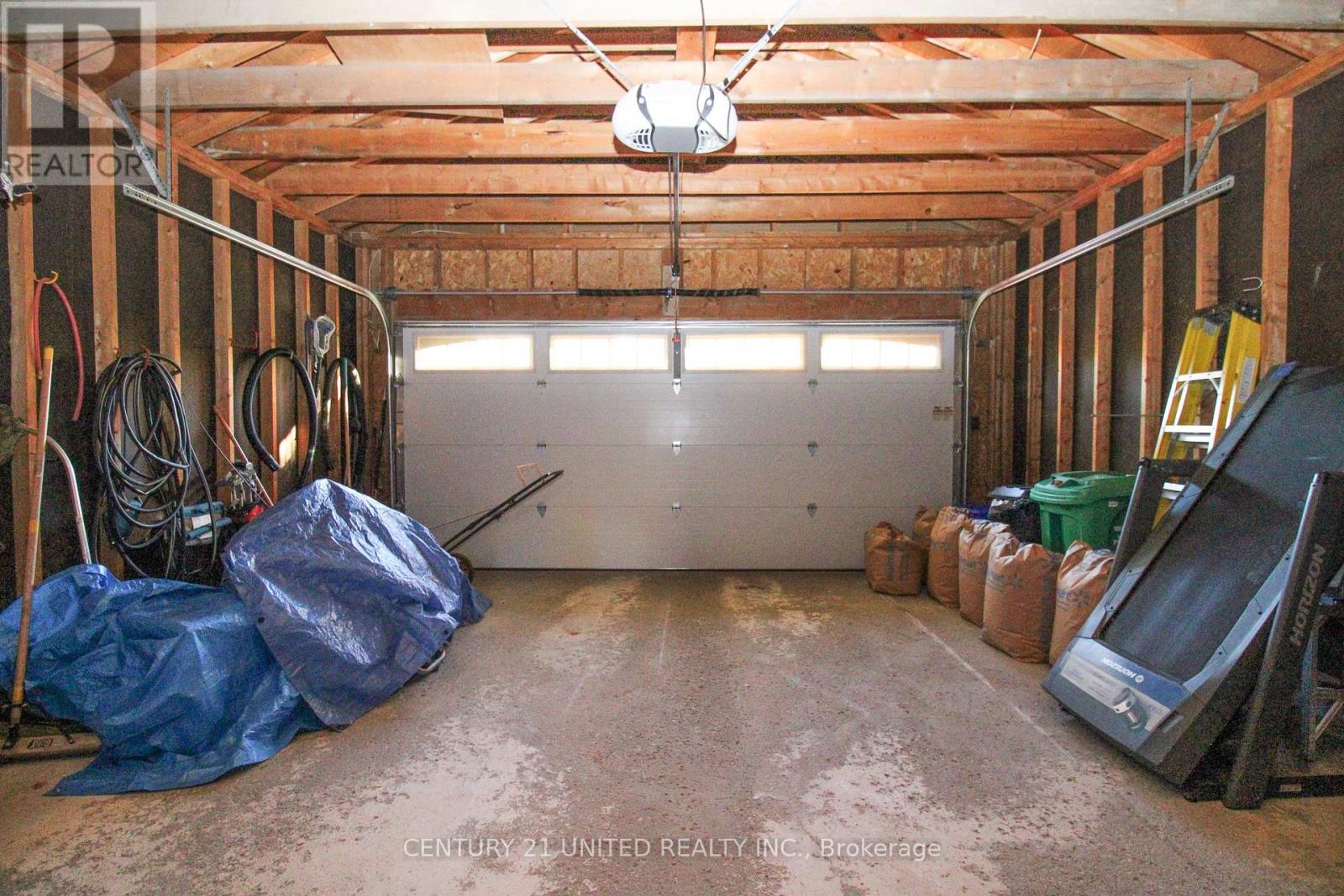 220 Ridgewood Road, Peterborough, Ontario K9J 8A3 - Photo 37 - X12485518