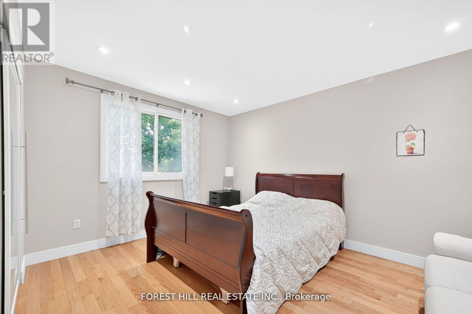 104 Armitage Drive, Newmarket, Ontario  L3Y 5L7 - Photo 12 - N12485328