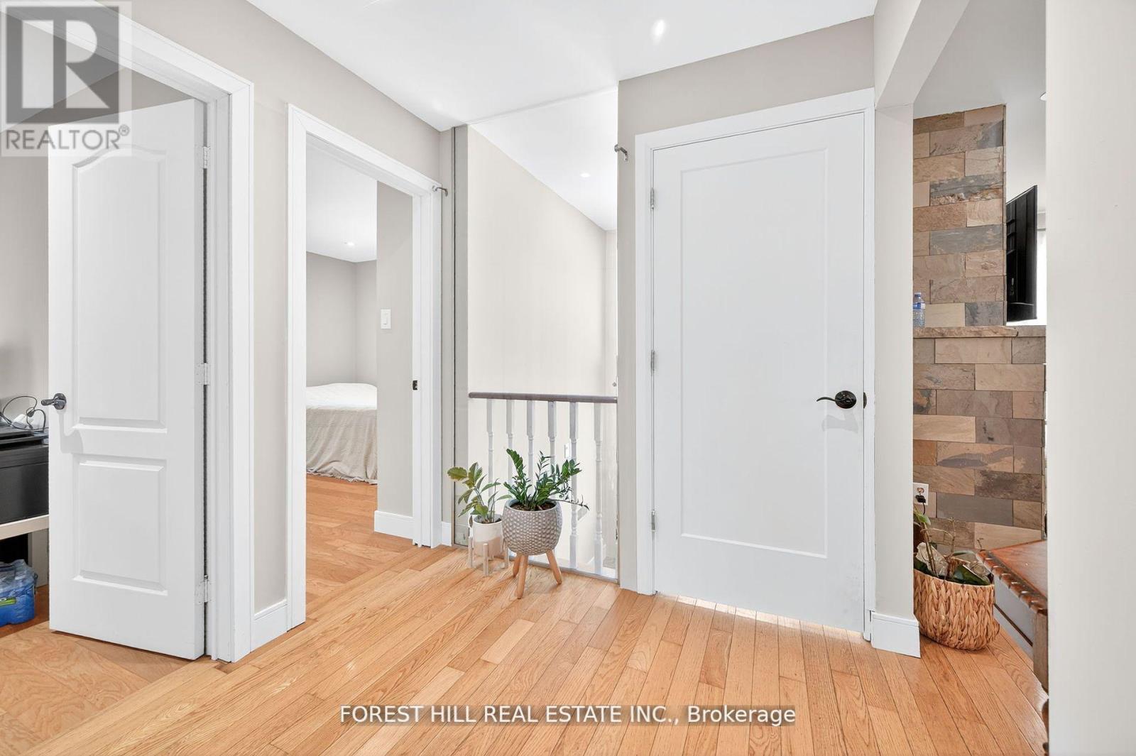 104 Armitage Drive, Newmarket, Ontario  L3Y 5L7 - Photo 17 - N12485328