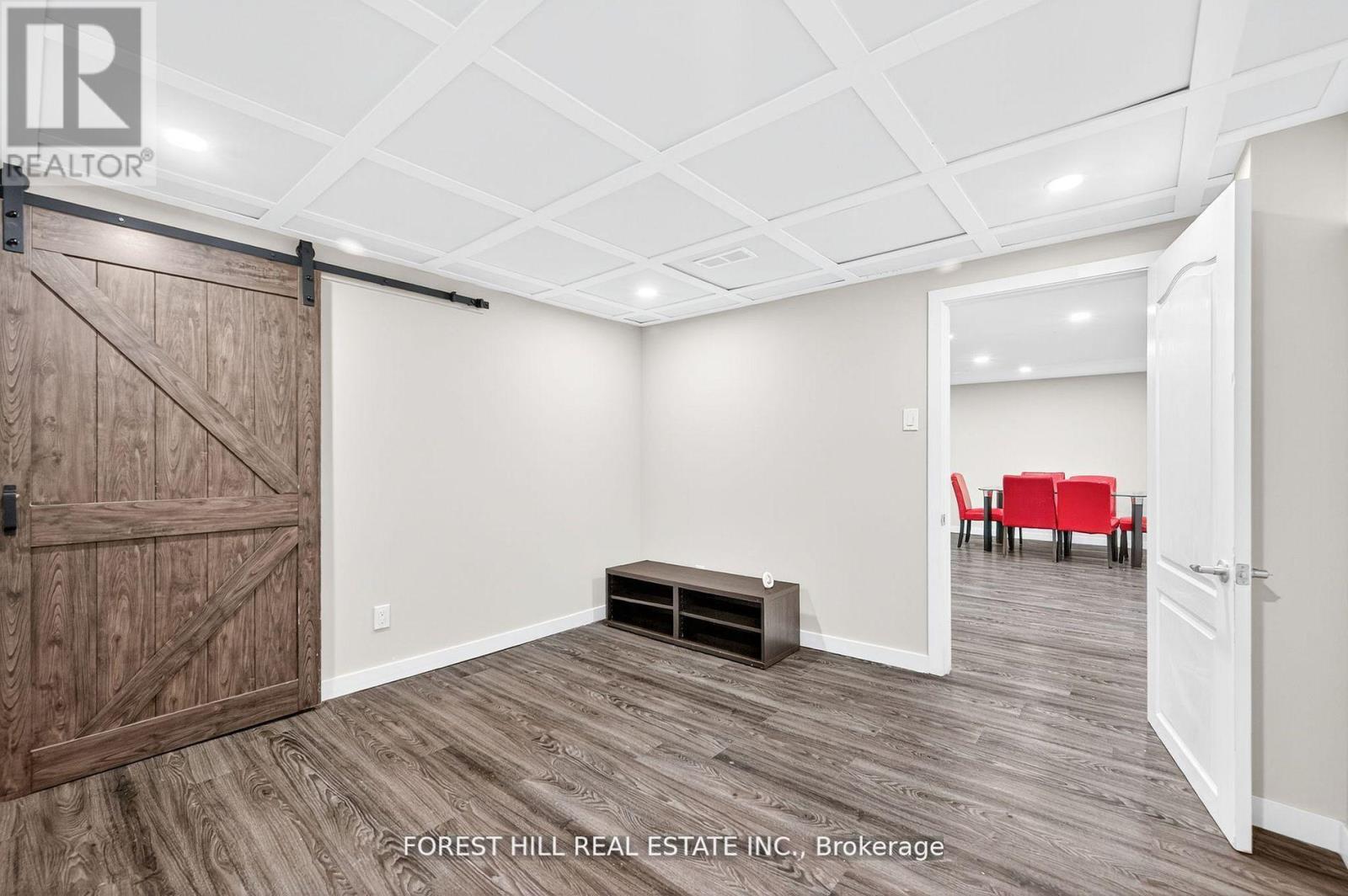 104 Armitage Drive, Newmarket, Ontario  L3Y 5L7 - Photo 22 - N12485328