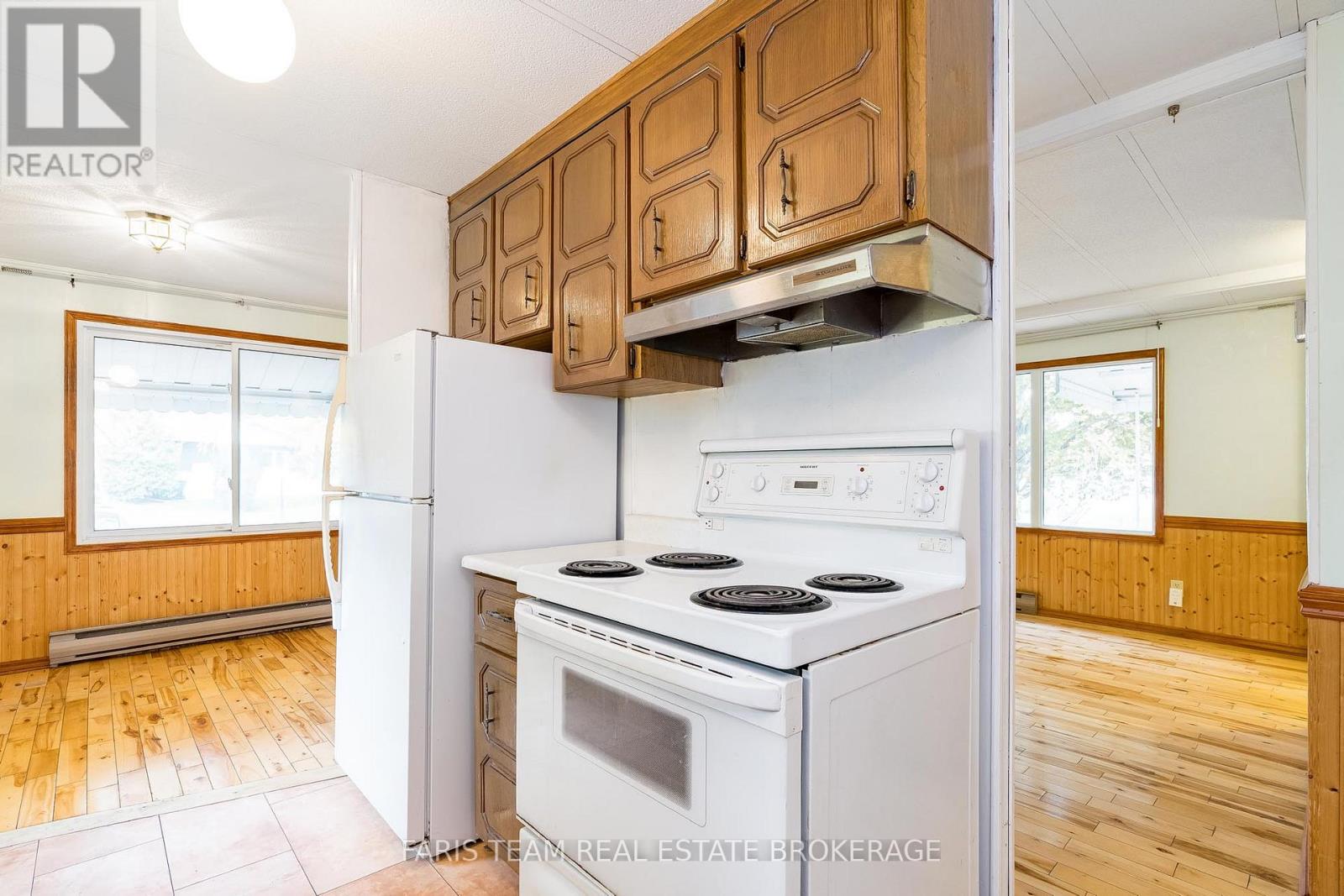 67 Main Street, Innisfil, Ontario  L9S 1N2 - Photo 10 - N12485331