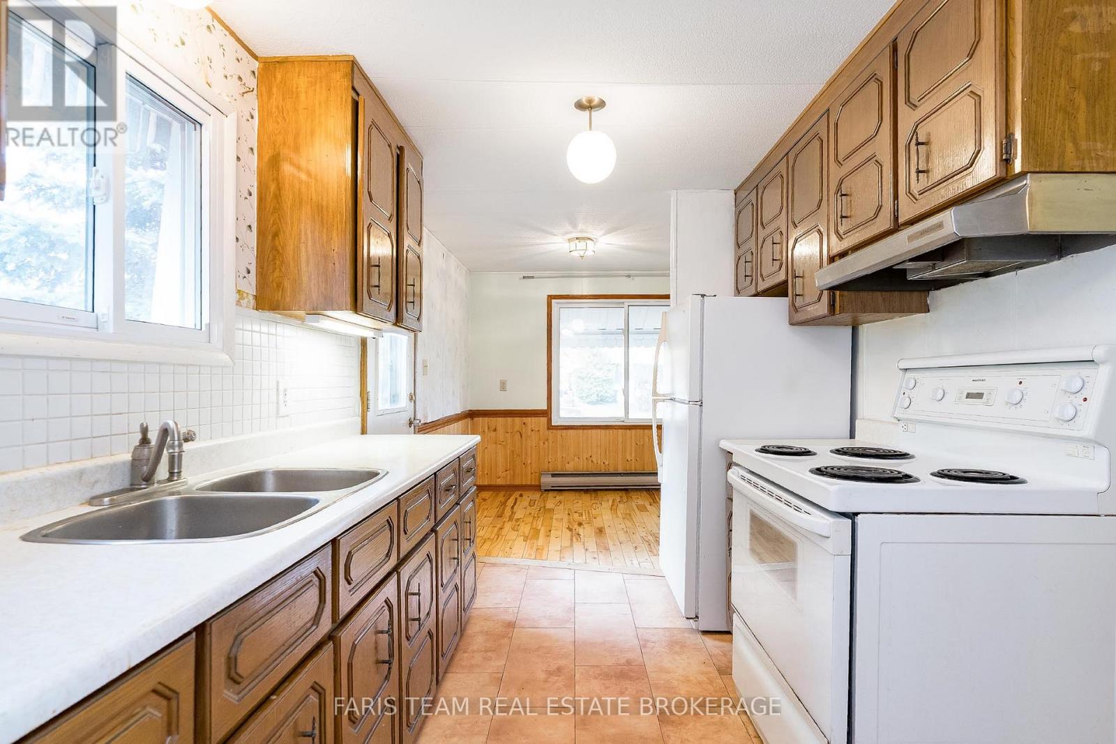 67 Main Street, Innisfil, Ontario  L9S 1N2 - Photo 9 - N12485331