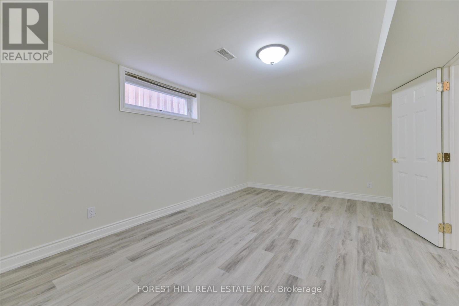 137 Marsi Road, Richmond Hill, Ontario  L4C 5R3 - Photo 38 - N12485333