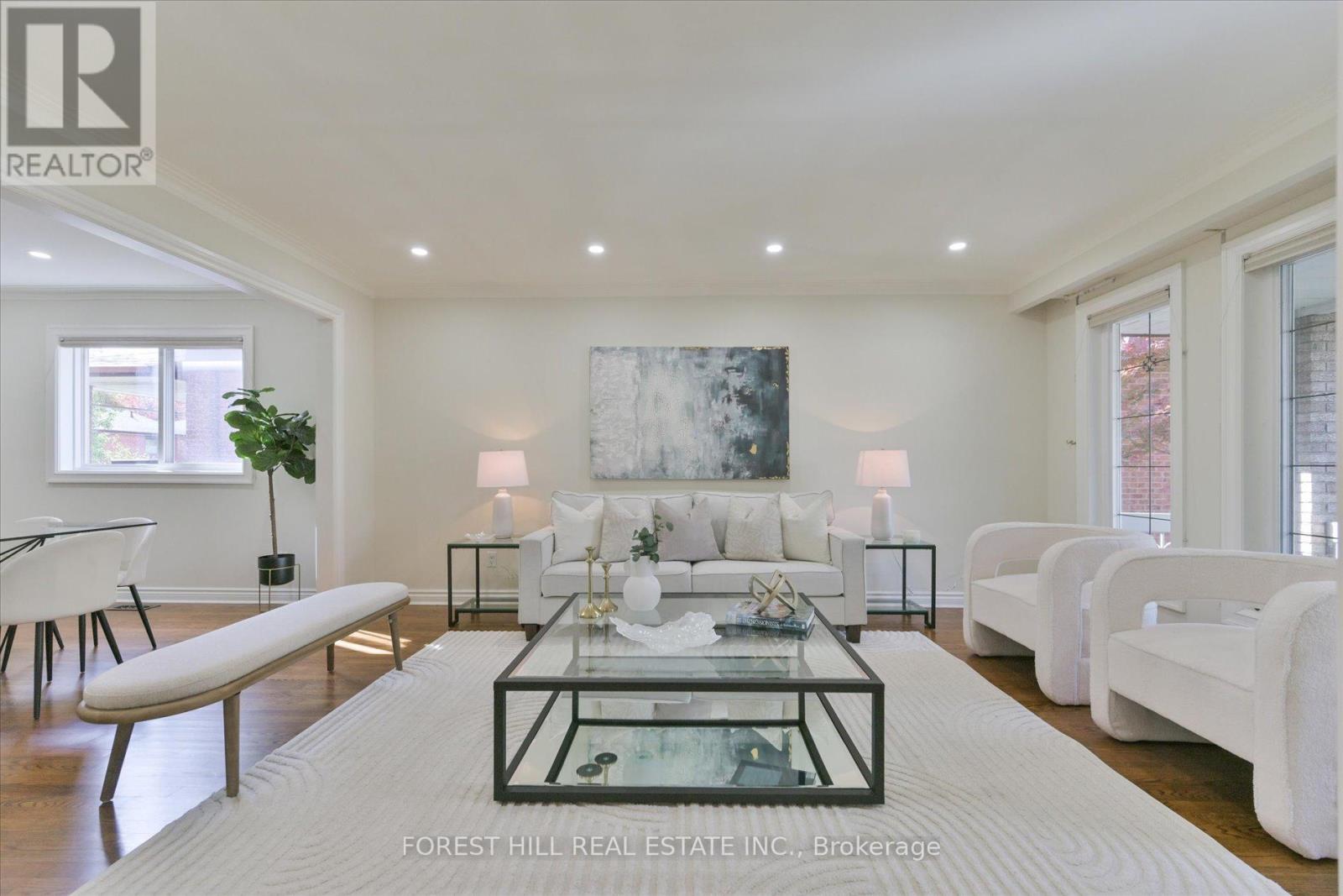 137 Marsi Road, Richmond Hill, Ontario  L4C 5R3 - Photo 7 - N12485333