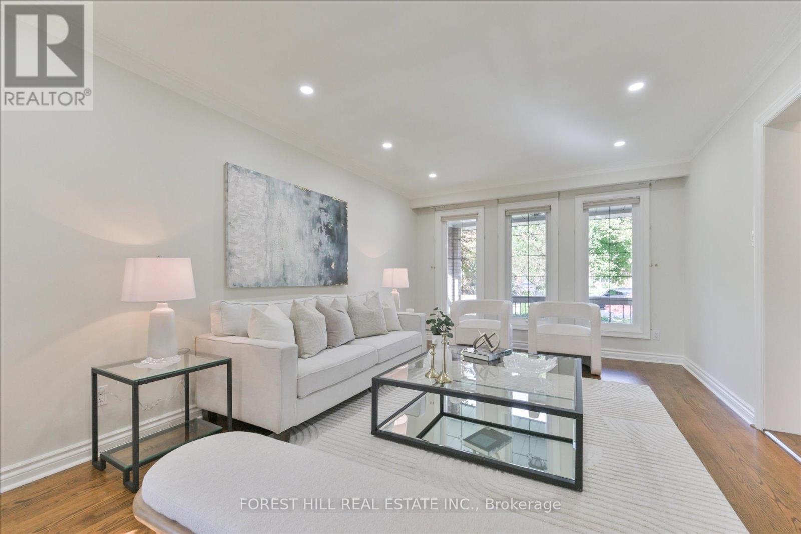 137 Marsi Road, Richmond Hill, Ontario  L4C 5R3 - Photo 8 - N12485333