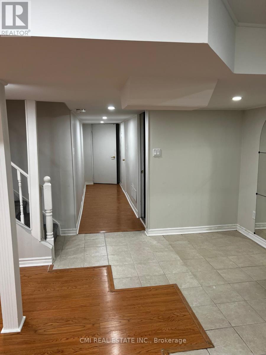 85 Watkins Glen Crescent, Aurora, Ontario  L4G 7P4 - Photo 11 - N12485340