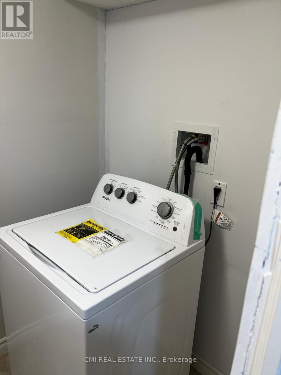 85 Watkins Glen Crescent, Aurora, Ontario  L4G 7P4 - Photo 17 - N12485340