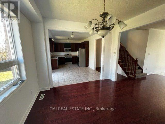 85 Watkins Glen Crescent, Aurora, Ontario  L4G 7P4 - Photo 5 - N12485340