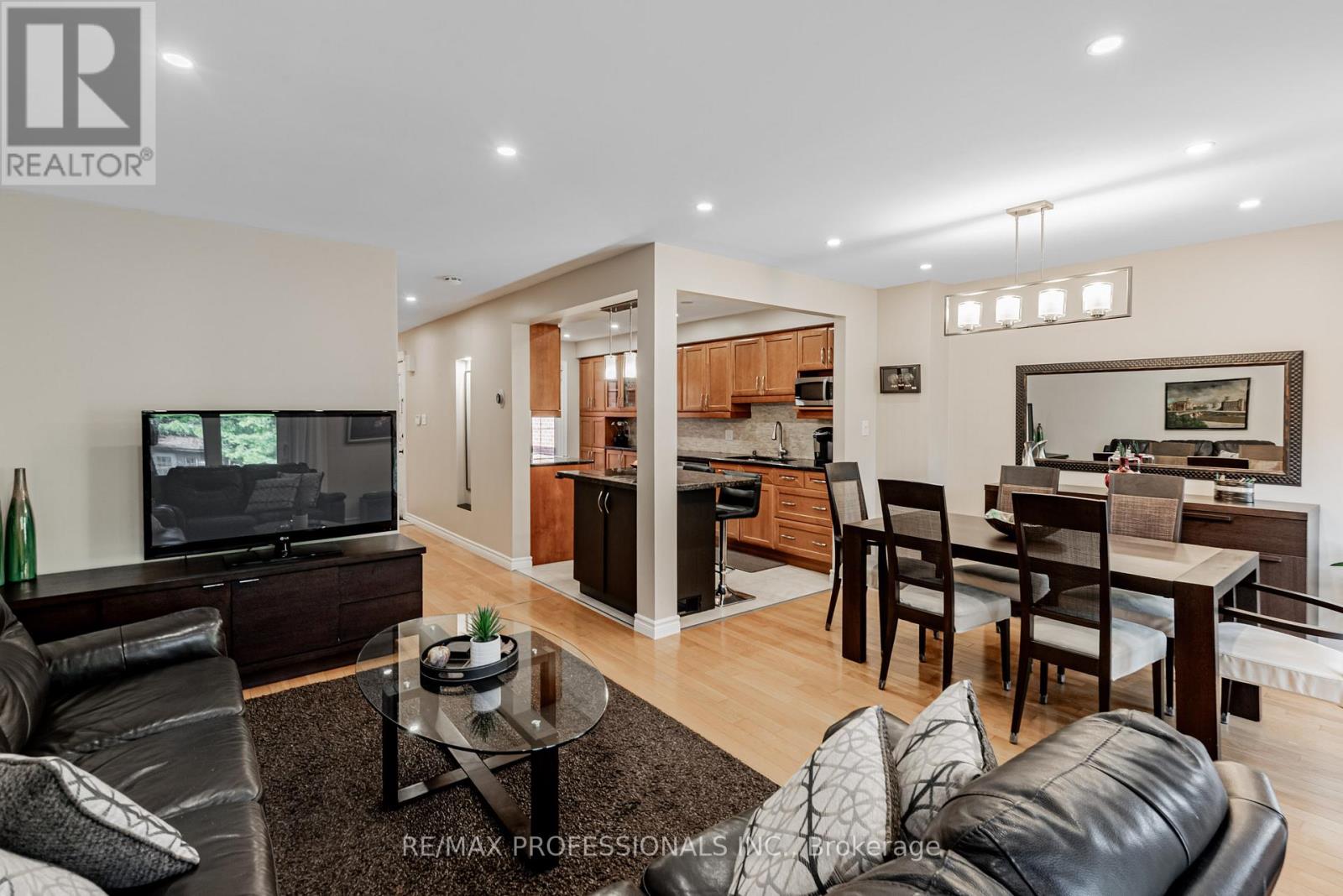 125 Kersey Crescent, Richmond Hill, Ontario  L4C 5X4 - Photo 21 - N12485380