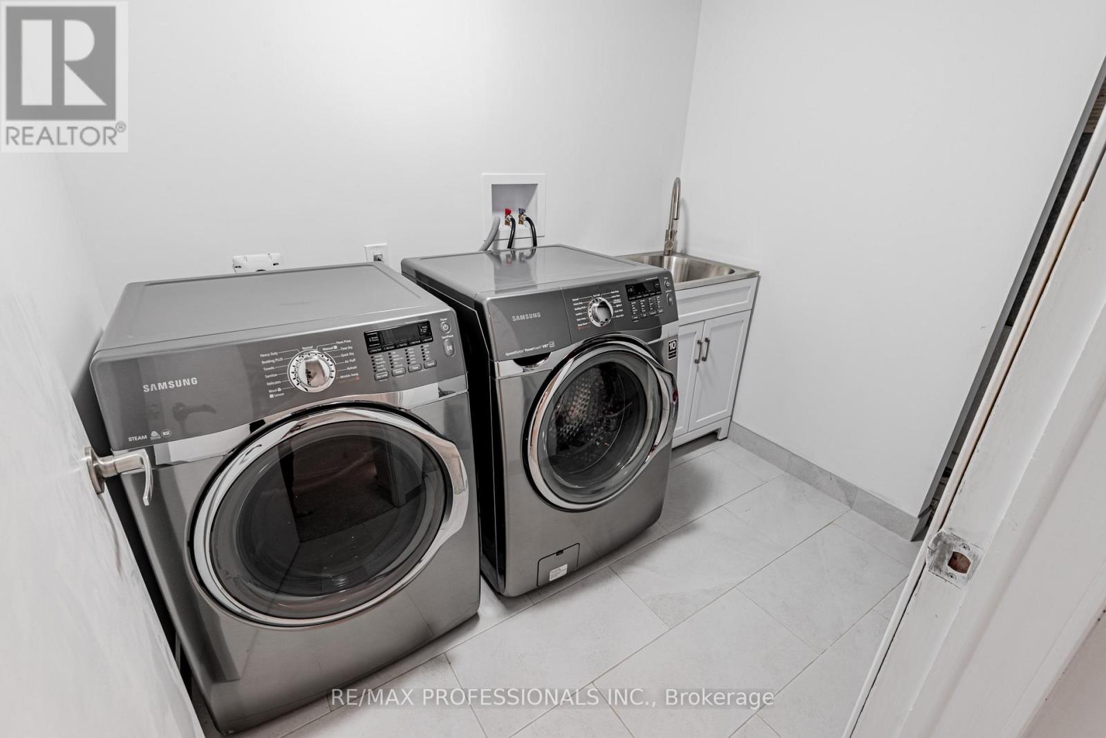 125 Kersey Crescent, Richmond Hill, Ontario  L4C 5X4 - Photo 34 - N12485380