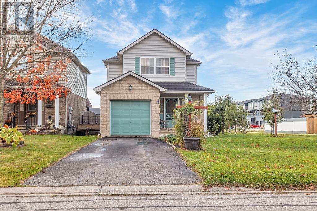 13 Southridge Road, Tillsonburg, Ontario  N4G 5T8 - Photo 1 - X12485481