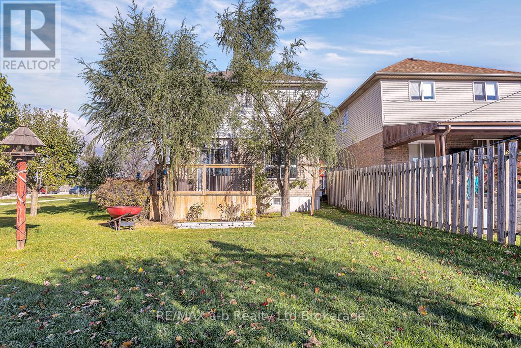 13 Southridge Road, Tillsonburg, Ontario  N4G 5T8 - Photo 11 - X12485481