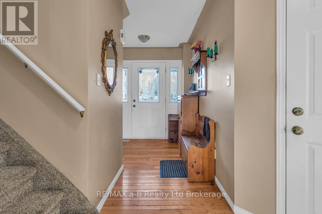 13 Southridge Road, Tillsonburg, Ontario  N4G 5T8 - Photo 13 - X12485481