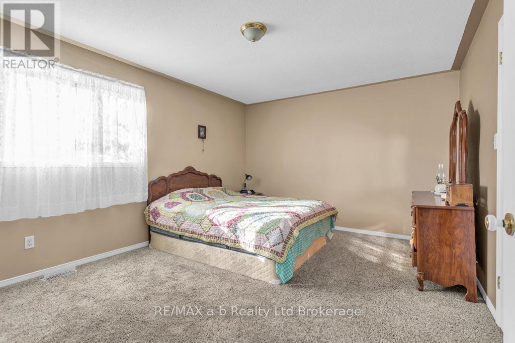 13 Southridge Road, Tillsonburg, Ontario  N4G 5T8 - Photo 21 - X12485481