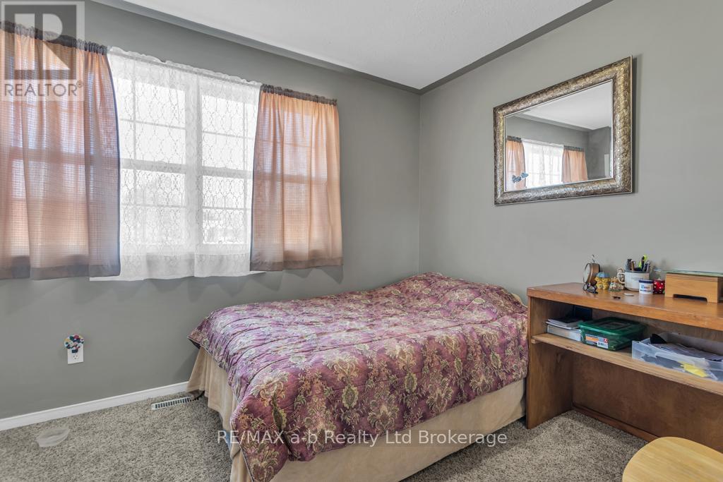 13 Southridge Road, Tillsonburg, Ontario  N4G 5T8 - Photo 22 - X12485481