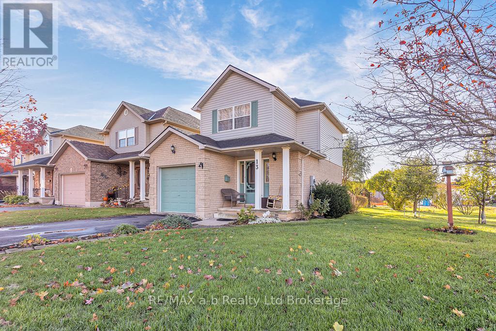 13 Southridge Road, Tillsonburg, Ontario  N4G 5T8 - Photo 4 - X12485481