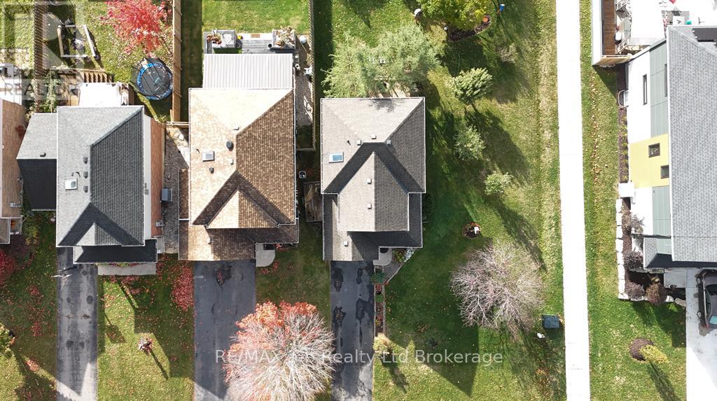 13 Southridge Road, Tillsonburg, Ontario  N4G 5T8 - Photo 7 - X12485481