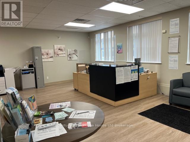 41 Broadway Street, Tillsonburg, Ontario  N4G 3P4 - Photo 3 - X12485546