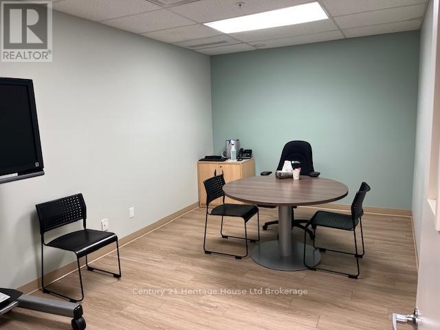 41 Broadway Street, Tillsonburg, Ontario  N4G 3P4 - Photo 6 - X12485546