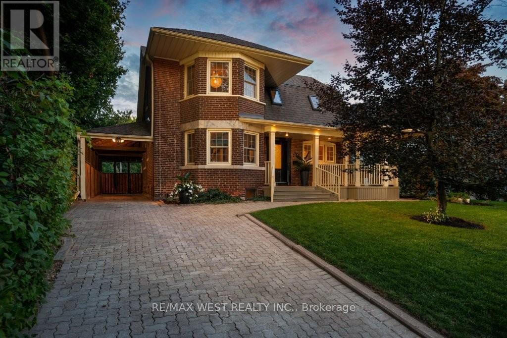 207 ELLIS AVENUE, Toronto, Ontario