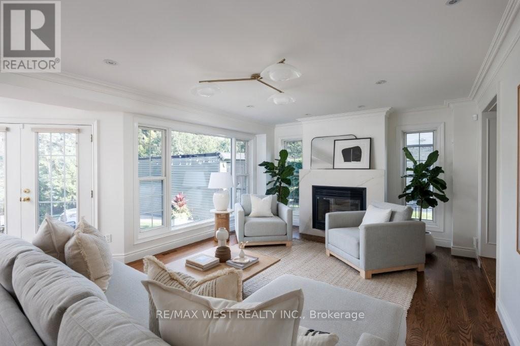 207 Ellis Avenue, Toronto, Ontario  M6S 2X4 - Photo 17 - W12485337