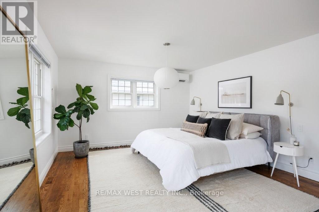 207 Ellis Avenue, Toronto, Ontario  M6S 2X4 - Photo 18 - W12485337