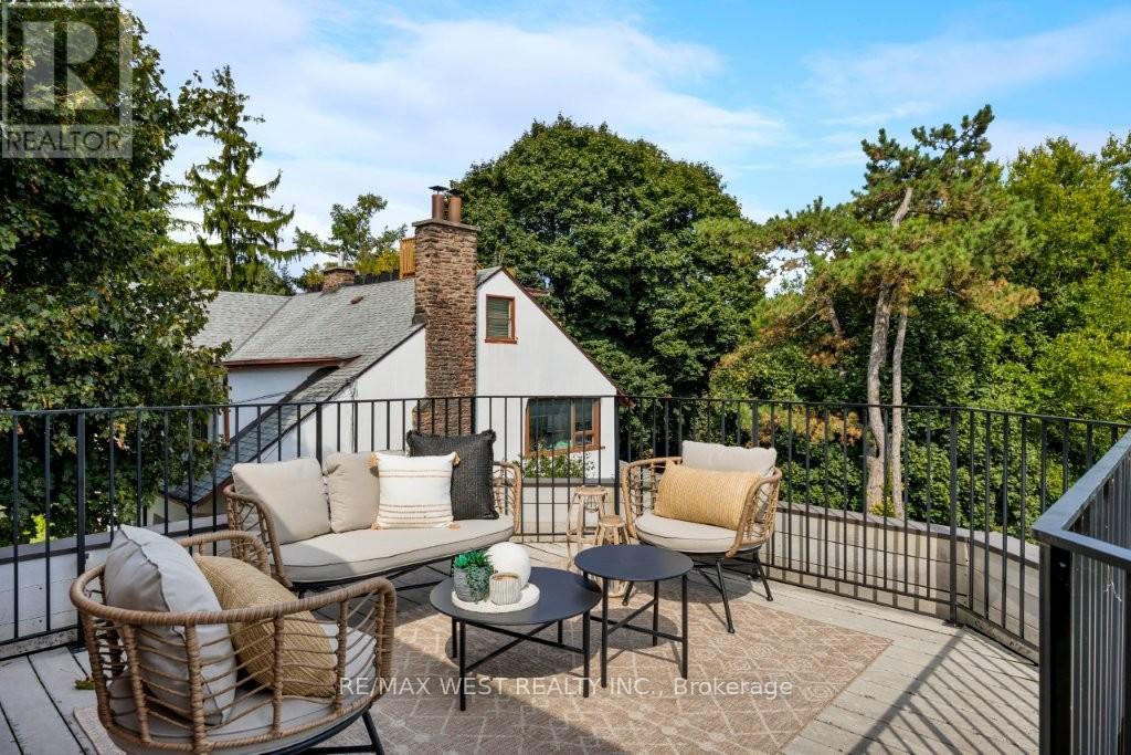 207 Ellis Avenue, Toronto, Ontario  M6S 2X4 - Photo 21 - W12485337