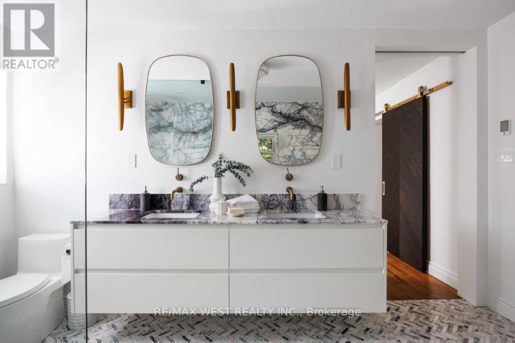 207 Ellis Avenue, Toronto, Ontario  M6S 2X4 - Photo 24 - W12485337