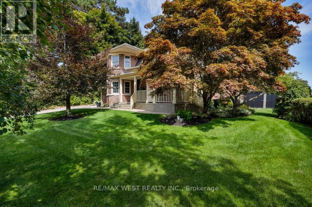 207 Ellis Avenue, Toronto, Ontario  M6S 2X4 - Photo 35 - W12485337