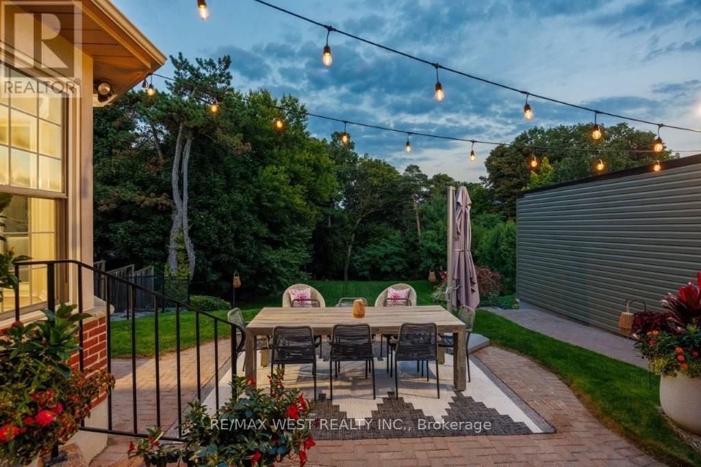 207 Ellis Avenue, Toronto, Ontario  M6S 2X4 - Photo 41 - W12485337