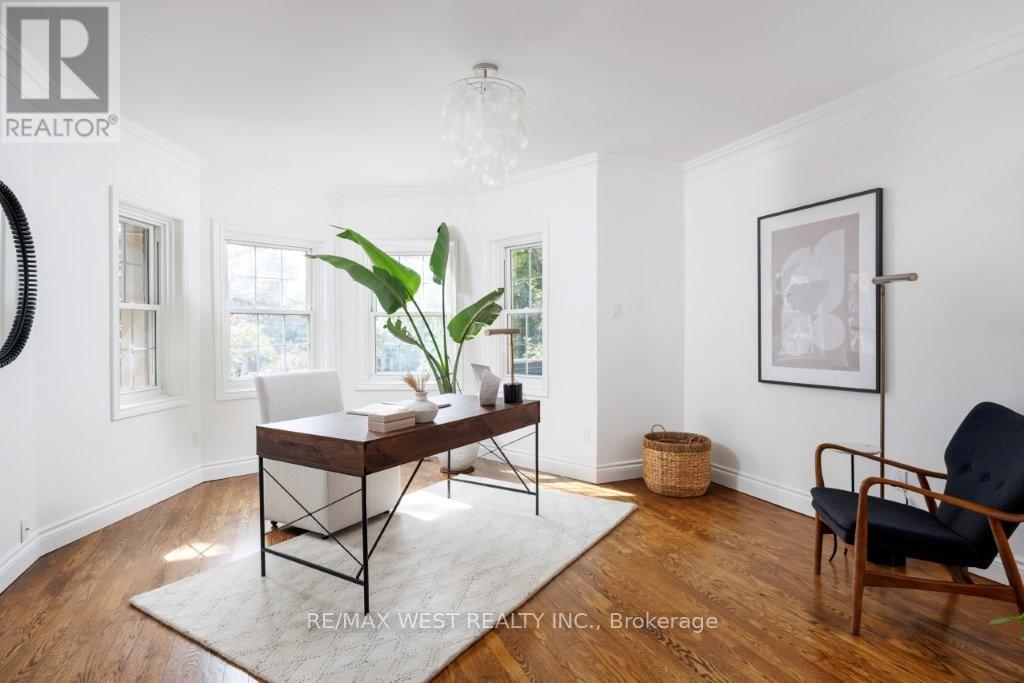 207 Ellis Avenue, Toronto, Ontario  M6S 2X4 - Photo 5 - W12485337