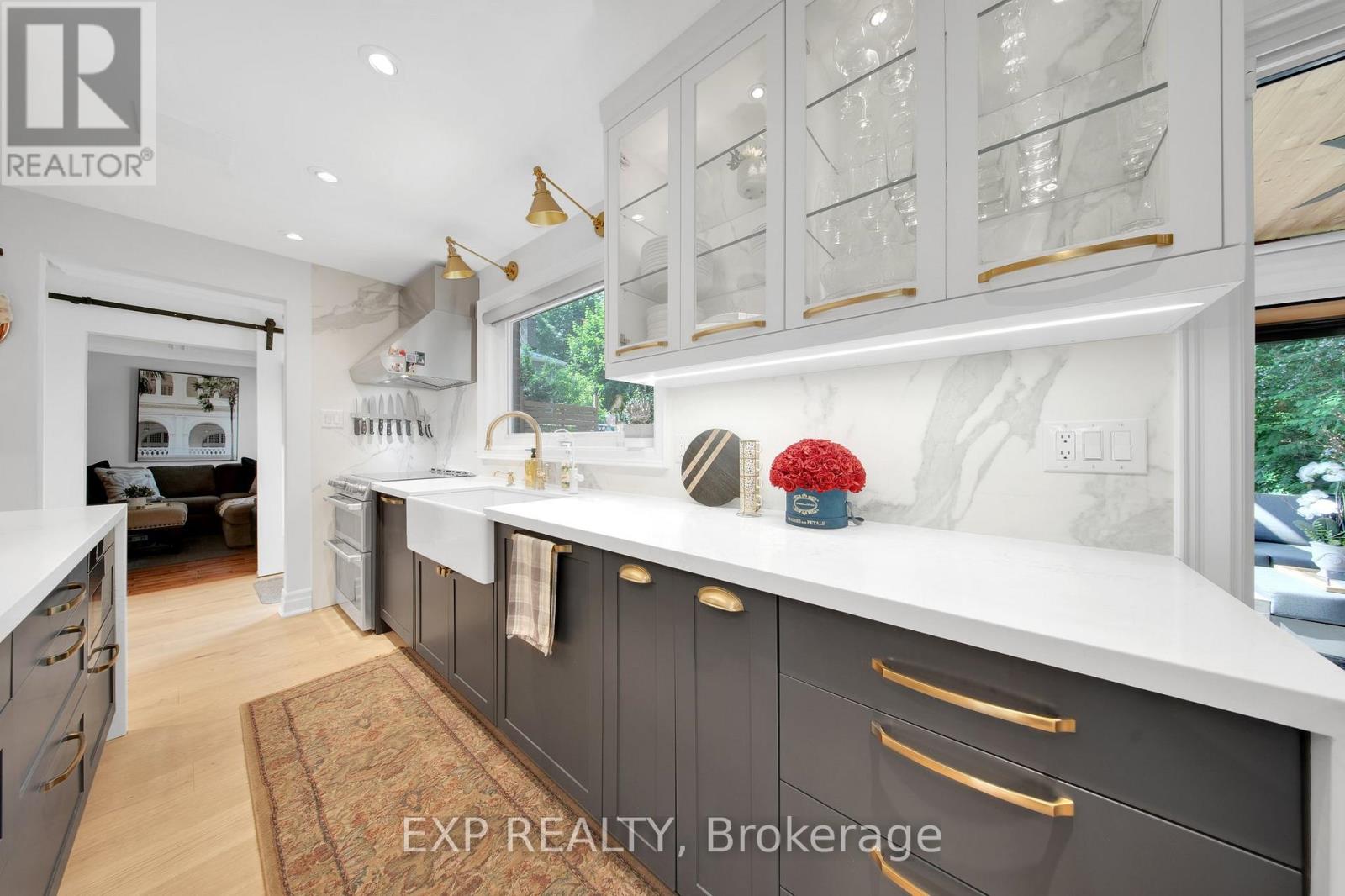 3620 Ponytrail Drive, Mississauga, Ontario  L4X 1W4 - Photo 8 - W12485377