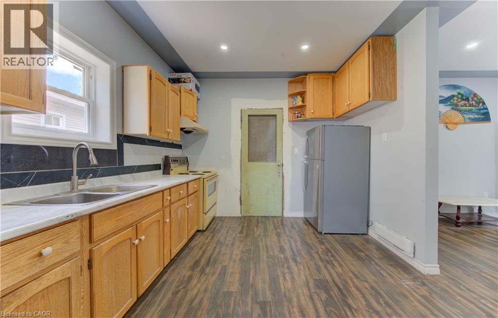 138 Courtland Avenue E, Kitchener, Ontario  N2G 2V1 - Photo 24 - 40782324