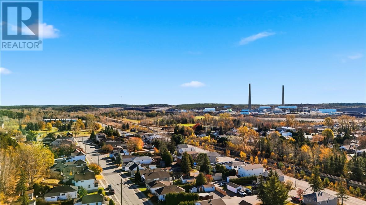 56 Caruso, Coniston, Ontario  P0M 1M0 - Photo 2 - 2125404